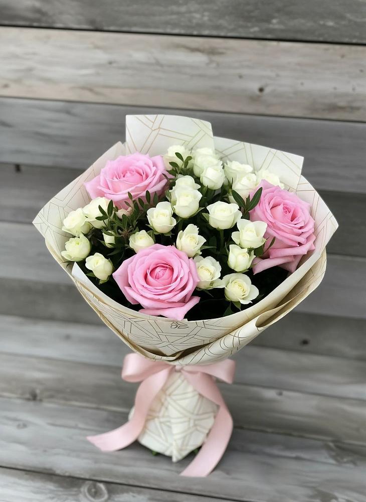 Букет цветов из: Розы в Мытищах