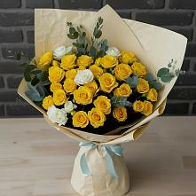 Букет цветов из:  Розы в Мытищах