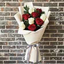 Букет цветов из:  Розы в Мытищах
