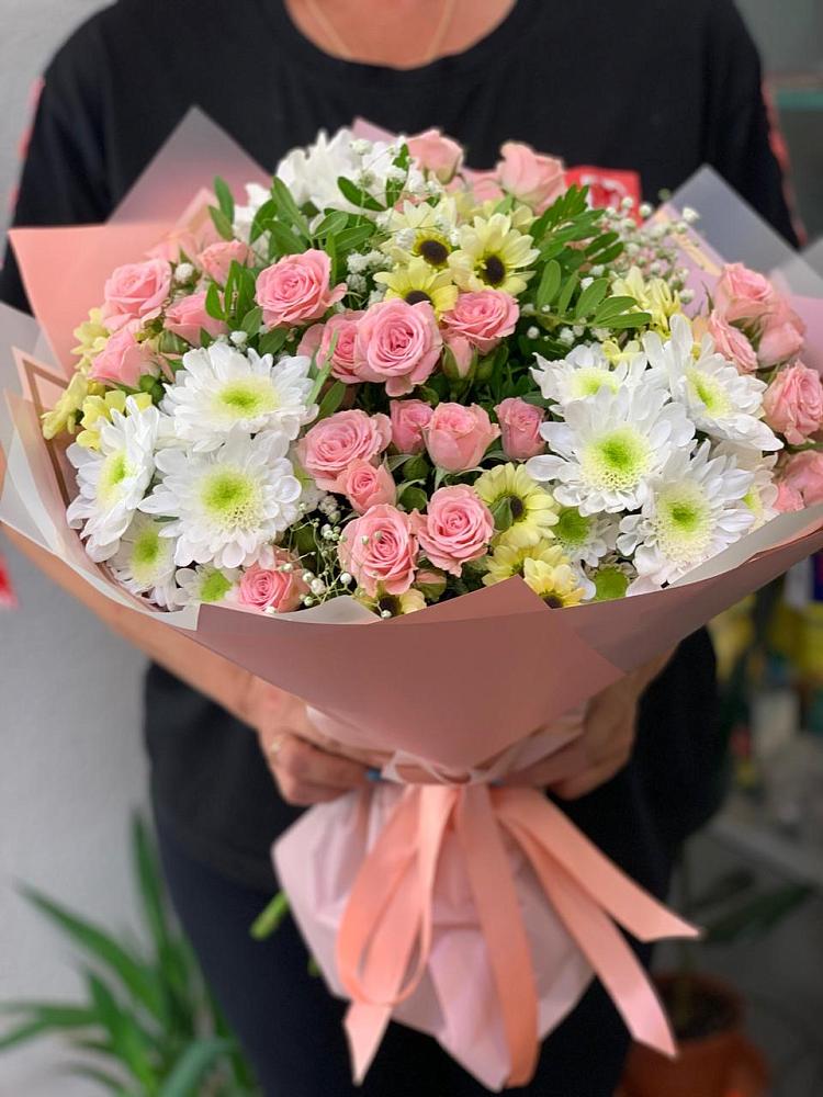 Букет цветов из: Розы и Хризантемы в Мытищах