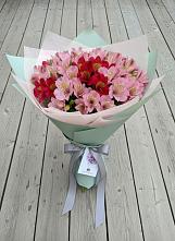 Букет цветов из:  Альстромерии в Мытищах