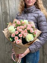 Букет цветов из:  Розы в Мытищах