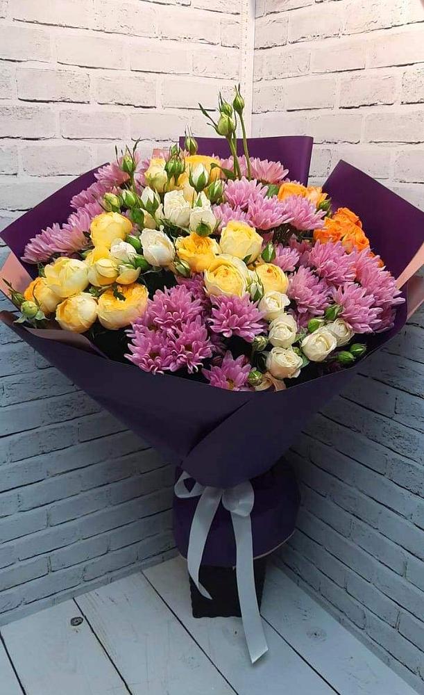 Букет цветов из: Хризантемы и Розы в Мытищах