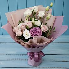Букет цветов из:  Розы и Лизиантусы в Мытищах