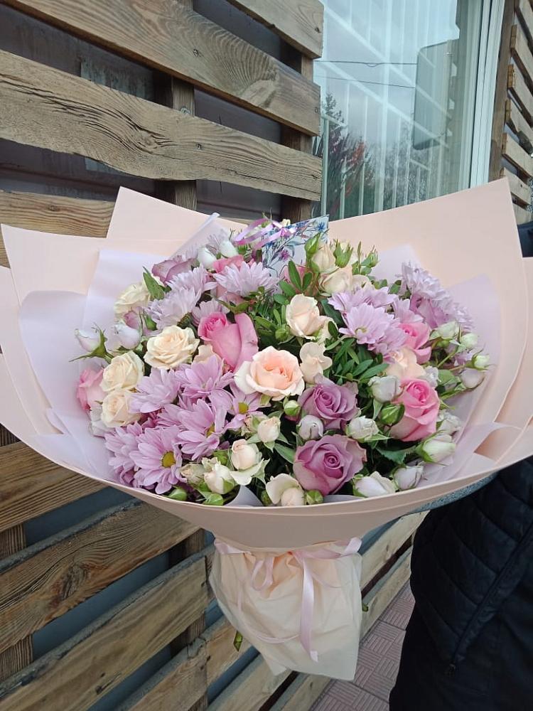 Букет цветов из: Розы и Хризантемы в Мытищах