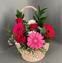 Цветочная композиция из Розы, Хризантемы и Герберы в корзине #REPLACE_PRED# Мытищах