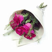 Букет цветов из:  Розы в Мытищах