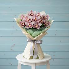 Букет цветов из:  Орхидеи и Розы в Мытищах