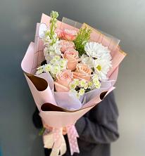 Букет цветов из:  Хризантемы и Розы в Мытищах