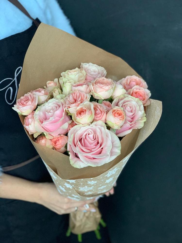 Букет цветов из: Хризантемы и Розы в Мытищах