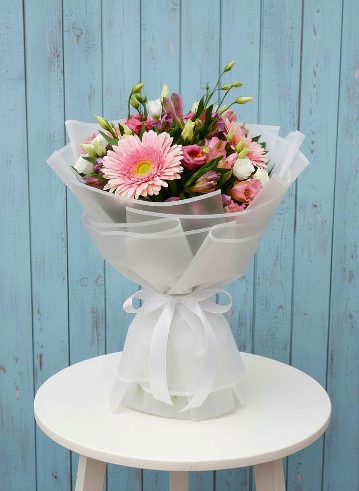 Букет цветов из: Герберы, Альстромерии и Лизиантусы в Мытищах