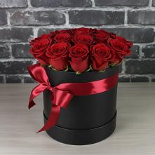 Цветочная композиция из Розы в шляпной коробке в Мытищах