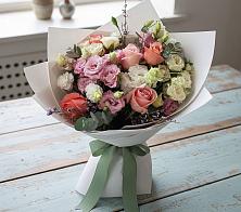 Букет цветов из:  Розы, Лизиантусы и Гвоздики в Мытищах