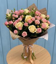 Букет цветов из:  Розы в Мытищах