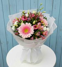 Букет цветов из:  Герберы, Альстромерии и Лизиантусы #REPLACE_PRED# Мытищах