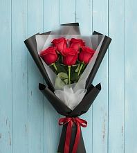 Букет цветов из:  Розы в Мытищах