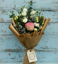 Букет цветов из:  Розы и Лизиантусы в Мытищах