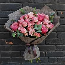 Букет цветов из:  Розы в Мытищах