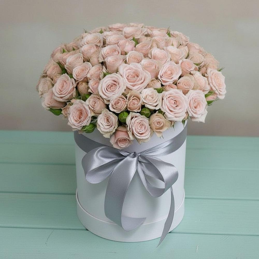 Цветочная композиция из Розы в шляпной коробке в Мытищах